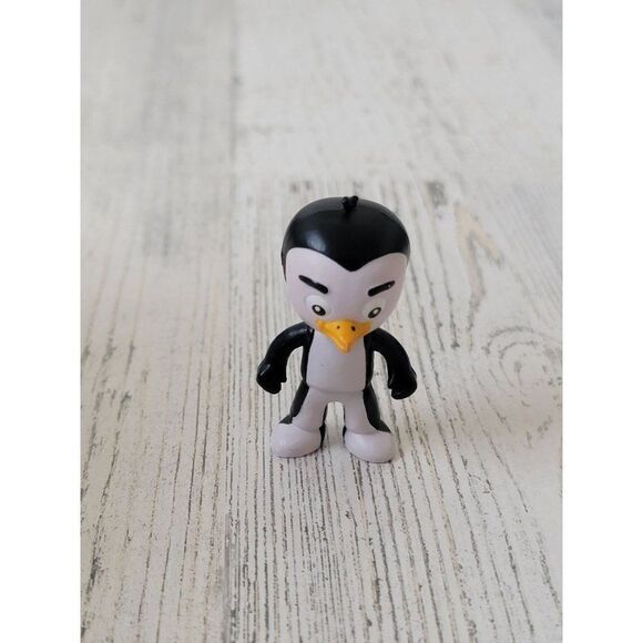 2015 Jazwares penguin guy Antarctica Xmas toy figure - Picture 1 of 4